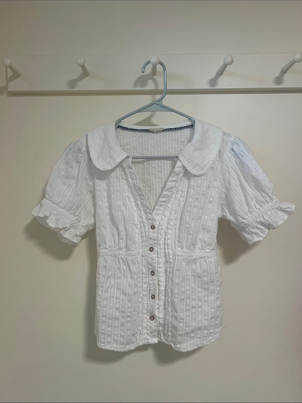 Anthropologie White Textured Button-Front Puff Sleeve Blouse size small